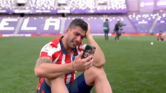 开云体育下载-苏亚雷斯夺冠后落泪：巴萨看轻了我 这是最难一年